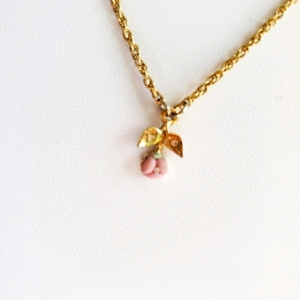 1928 Pink Ceramic Rose Pendant Gold Necklace
